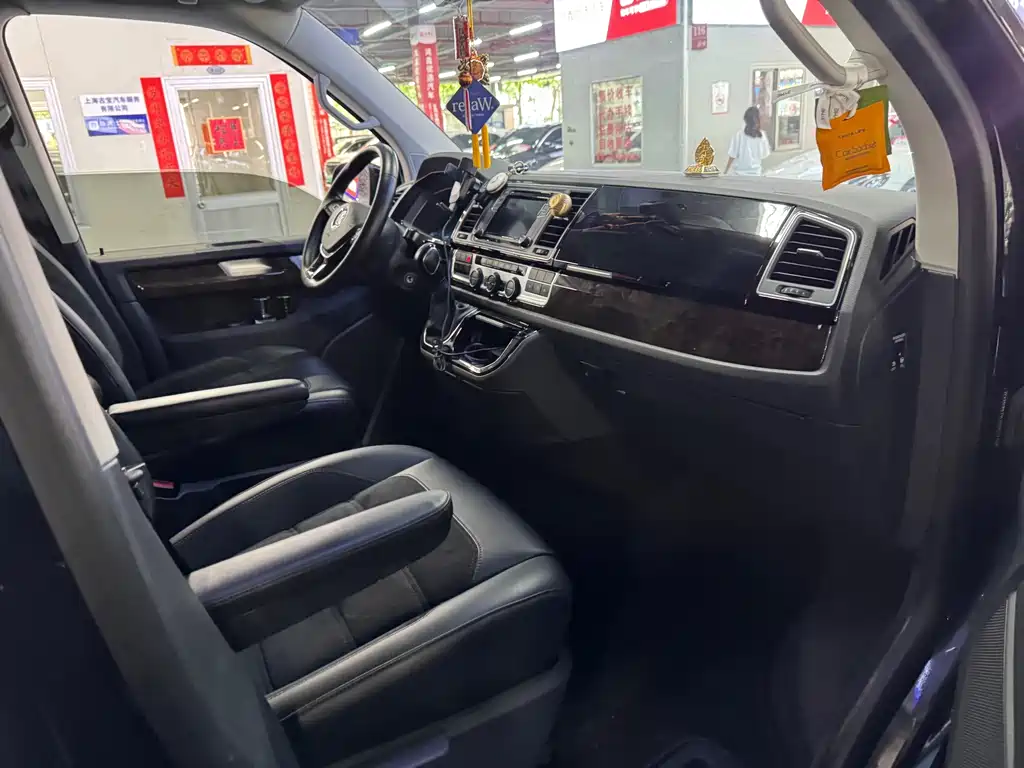 Volkswagen Multivan — миниатюра 14