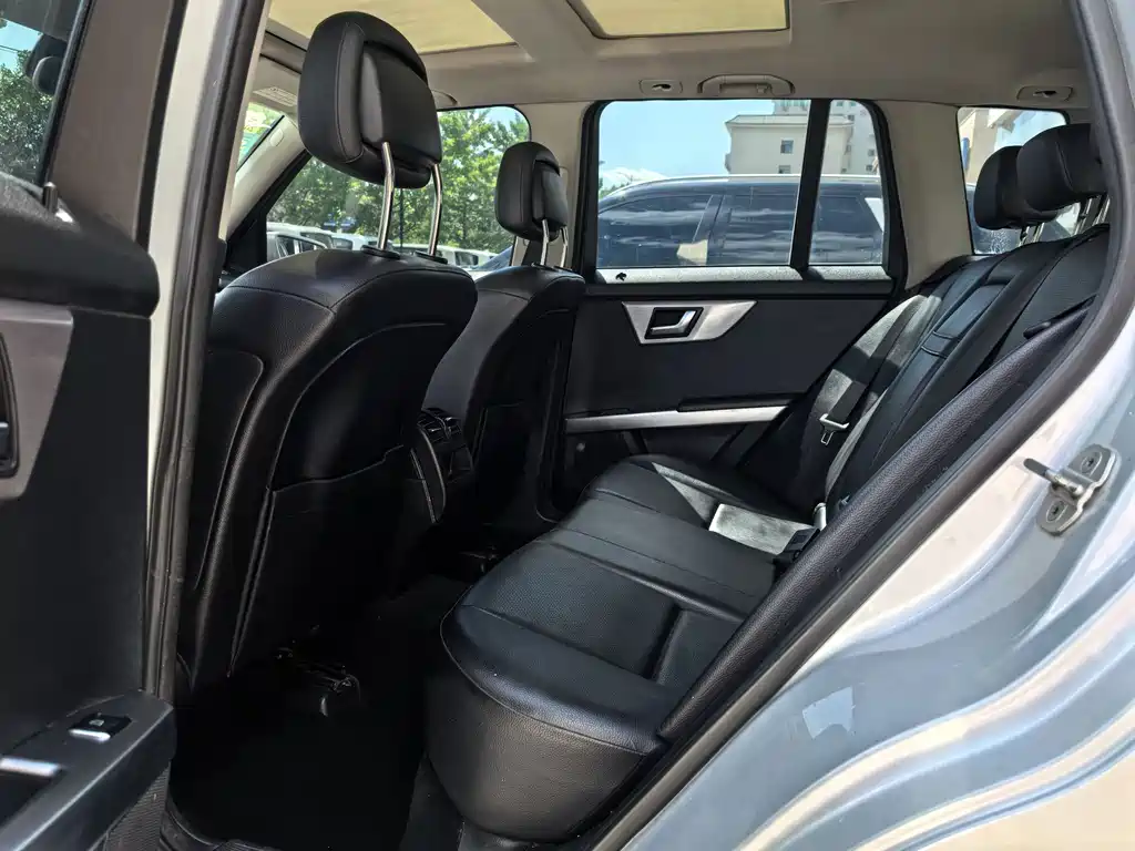 Mercedes-Benz GLK-Class (Import) — миниатюра 15