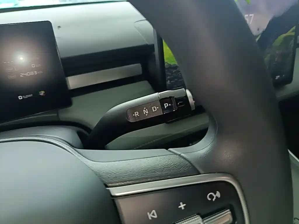 Roewe Young Wai D6 — миниатюра 14