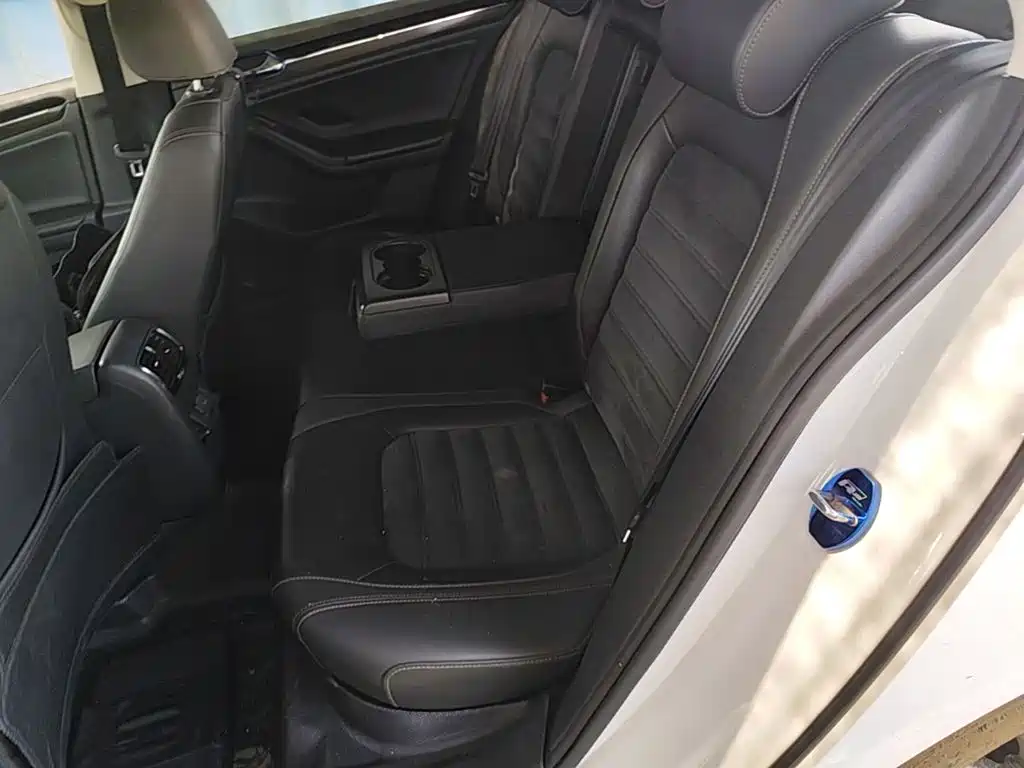 Volkswagen Sagitar — миниатюра 22