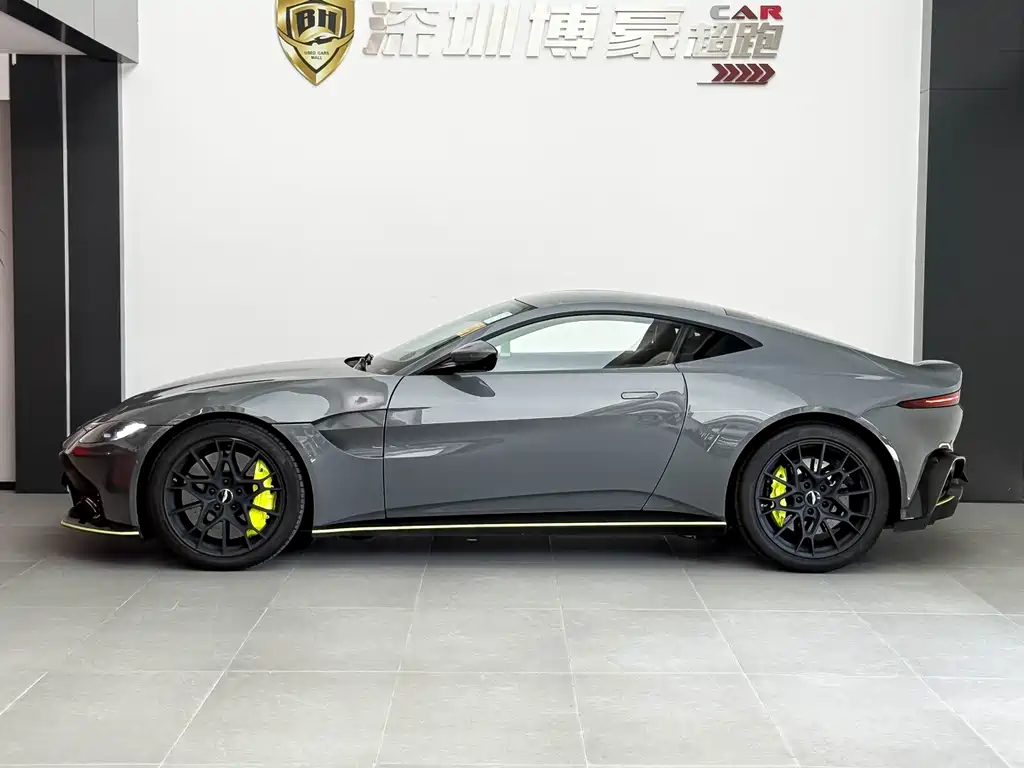 Aston Martin V8 Vantage 2019 4.0L AMR