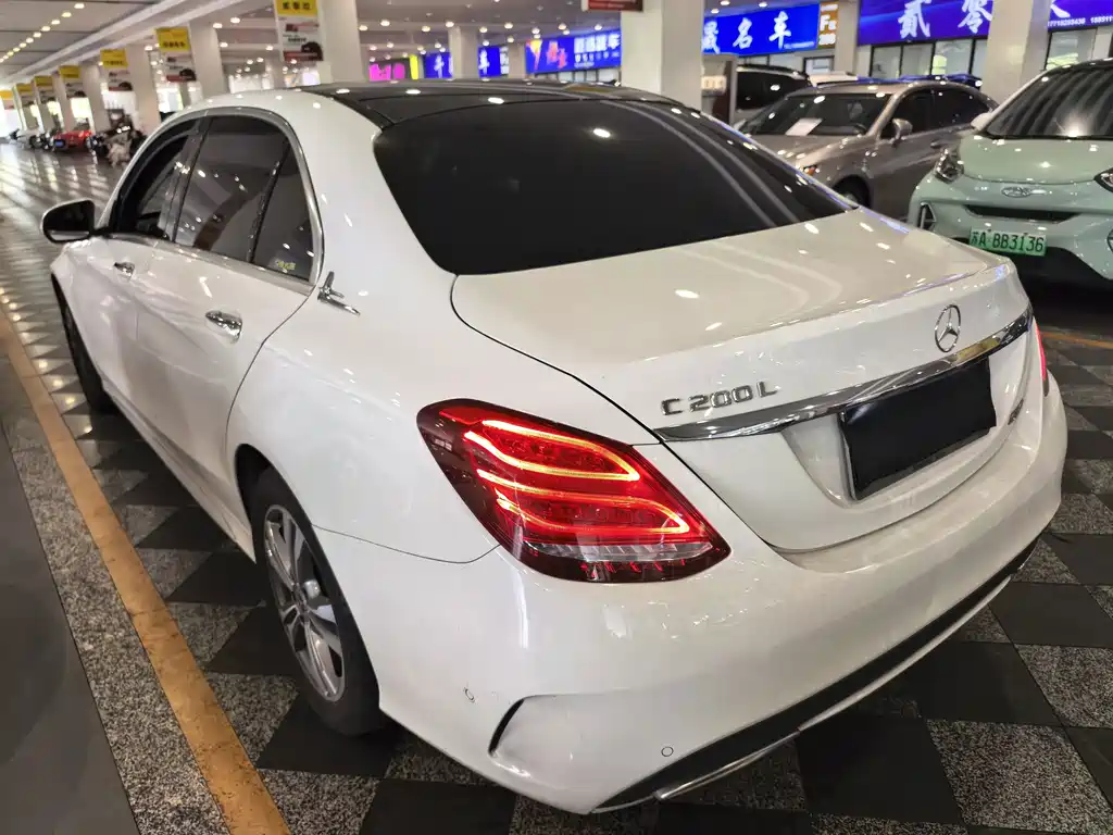 Mercedes-Benz C-Class — миниатюра 5