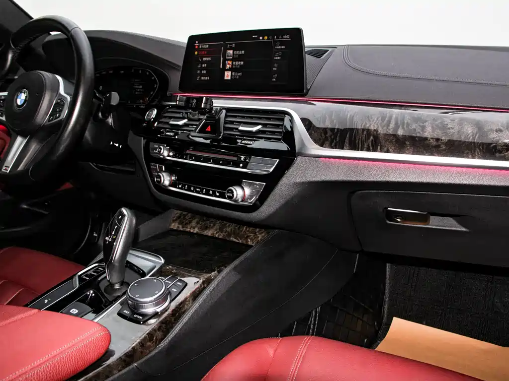 BMW 5 Series — миниатюра 17