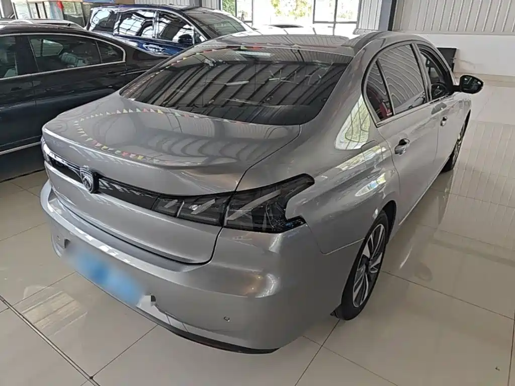 Peugeot 408 — миниатюра 7