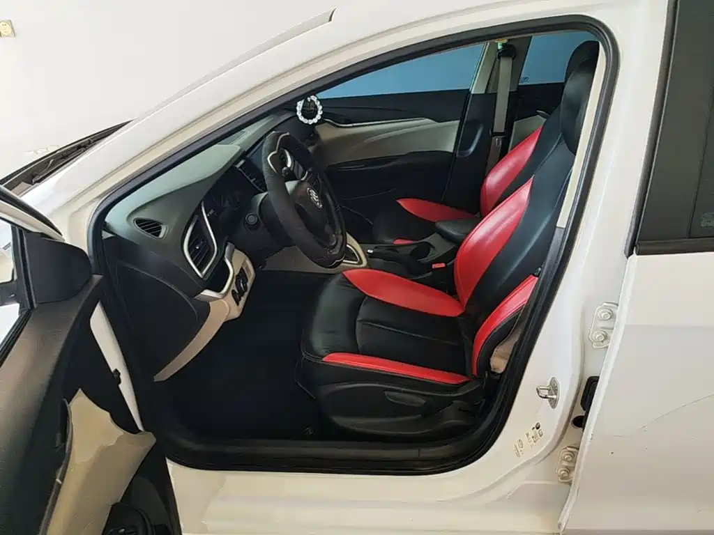 Buick Excelle — миниатюра 15
