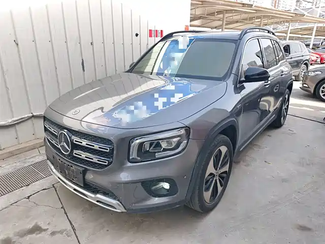 MERCEDES BENZ GLB