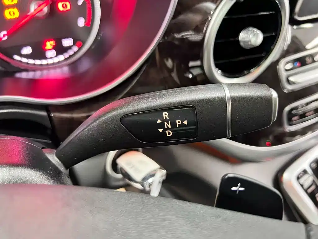 Mercedes-Benz V-Class — миниатюра 13