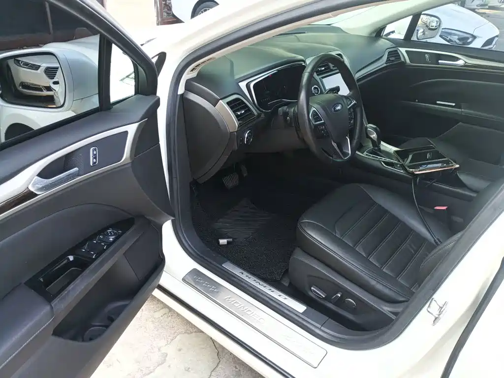 Ford Mondeo — миниатюра 16