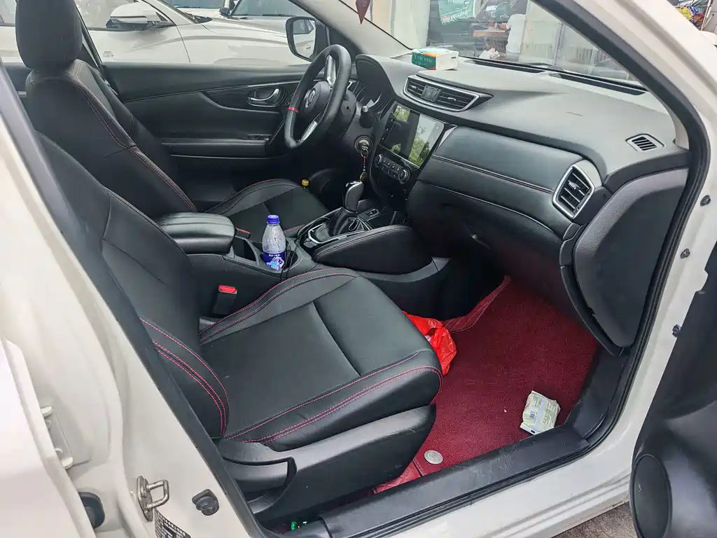 Nissan Qashqai — миниатюра 7
