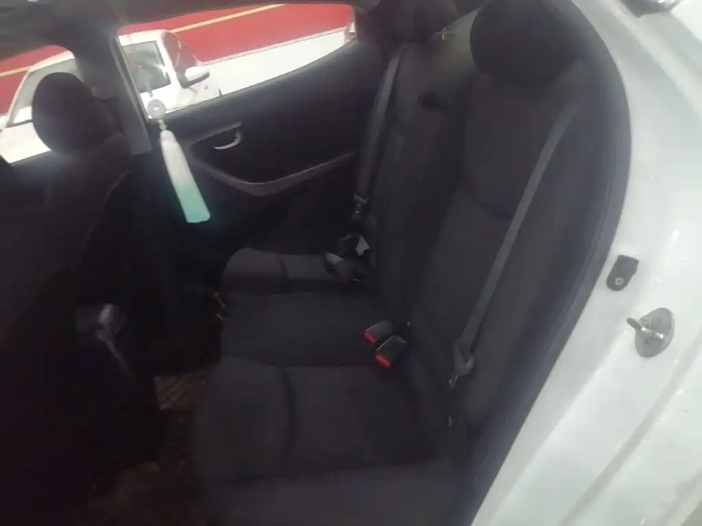 Hyundai Elantra Langdong — миниатюра 17