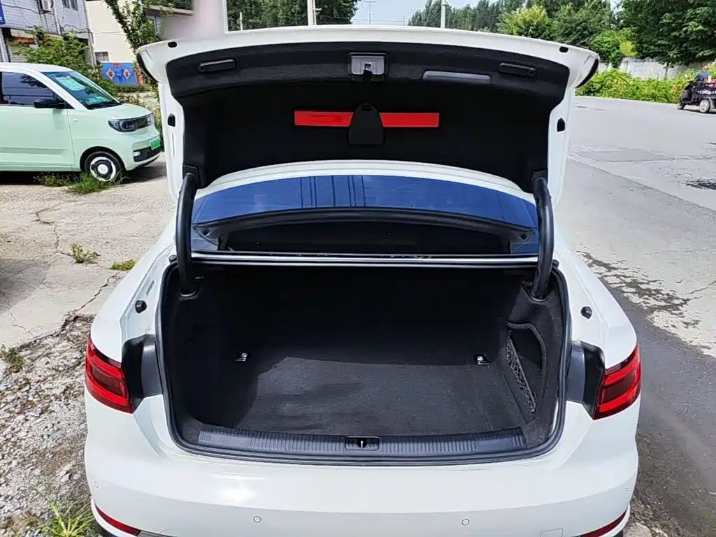 Audi A4L — миниатюра 19