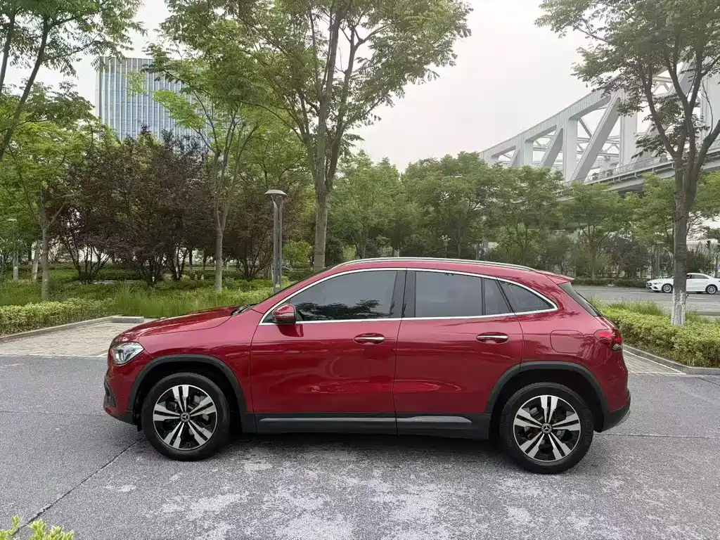 Mercedes-Benz GLA — миниатюра 8