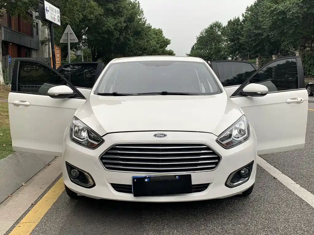 Ford Escort — миниатюра 14