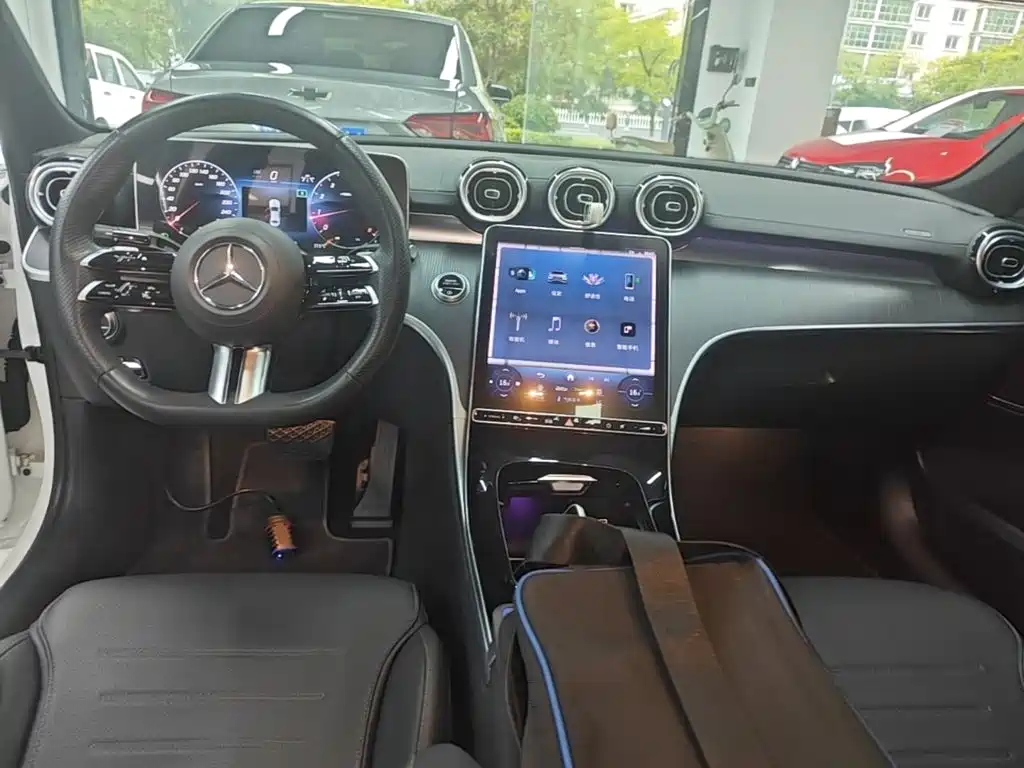Mercedes-Benz C-Class — миниатюра 10