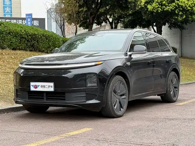 Li Auto IDEAL L6 2024