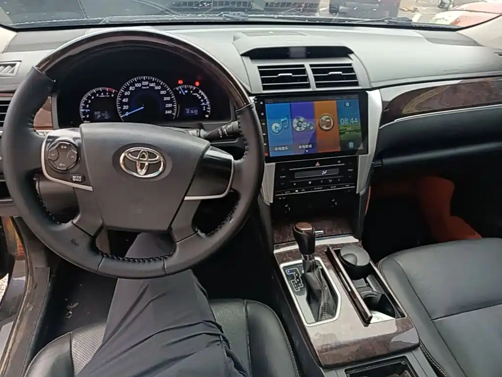 Toyota Camry — миниатюра 10
