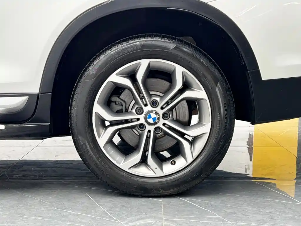 BMW X3 (Import) — миниатюра 24