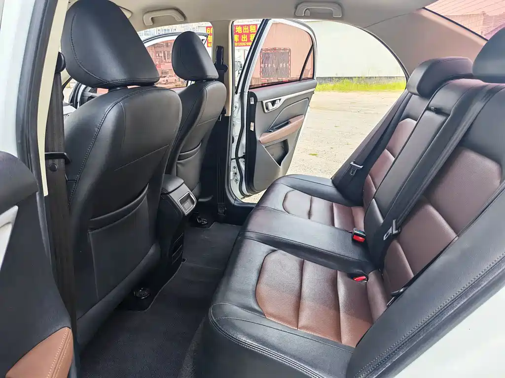 Geely Vision — миниатюра 9