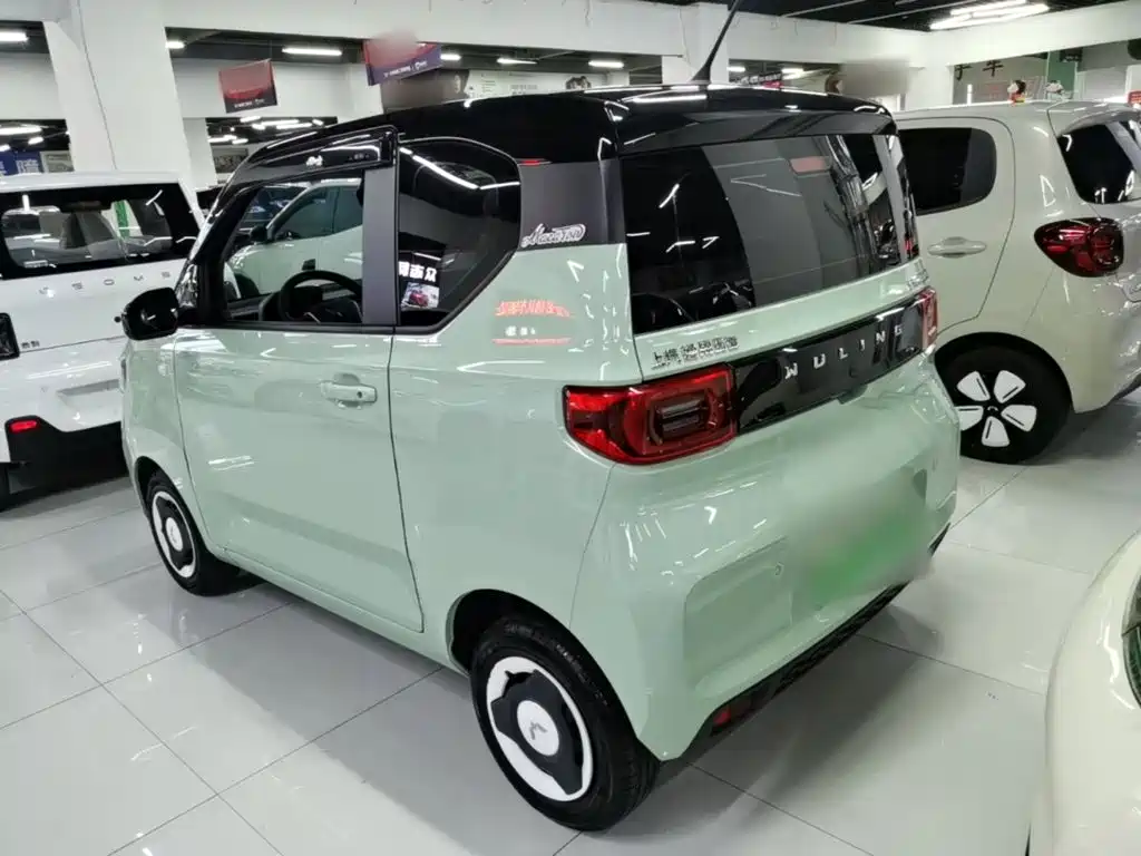 Wuling MINIEV — миниатюра 5