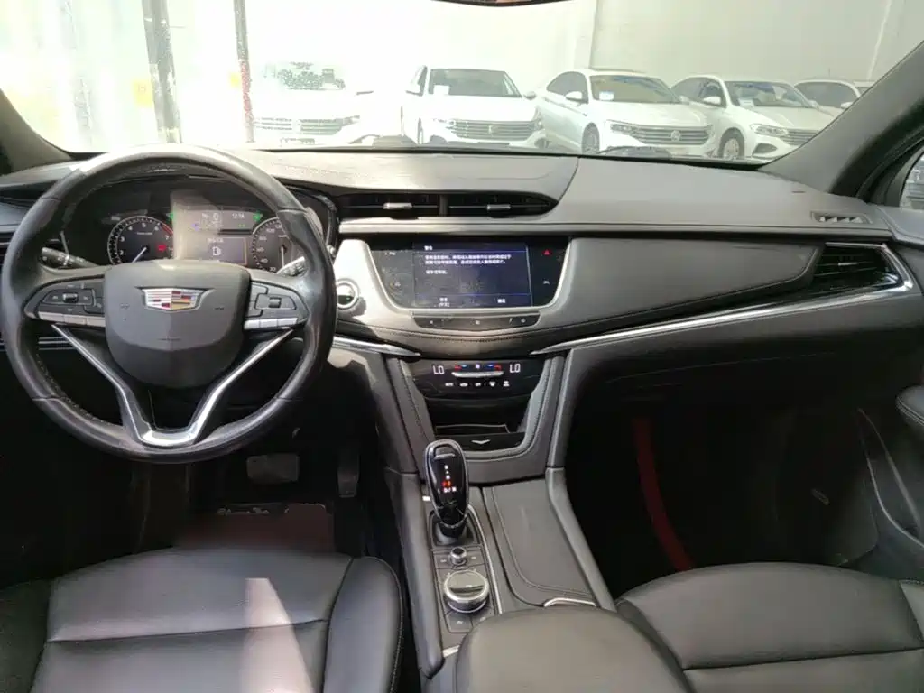 Cadillac XT6 — миниатюра 10