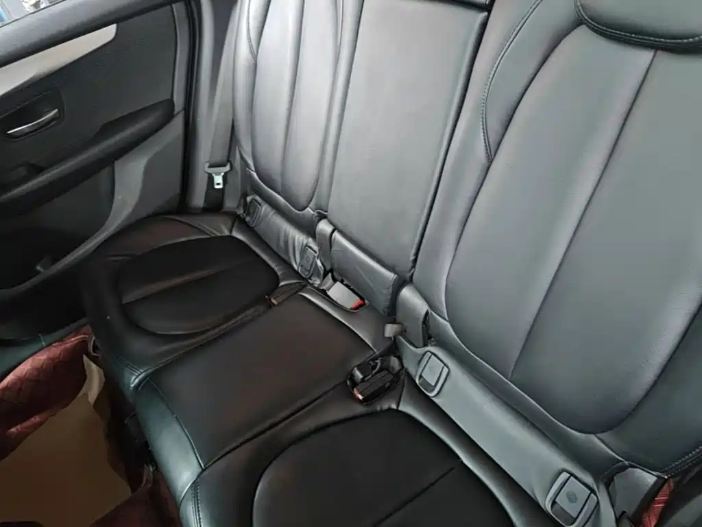 BMW 2 Series Active Tourer — миниатюра 17