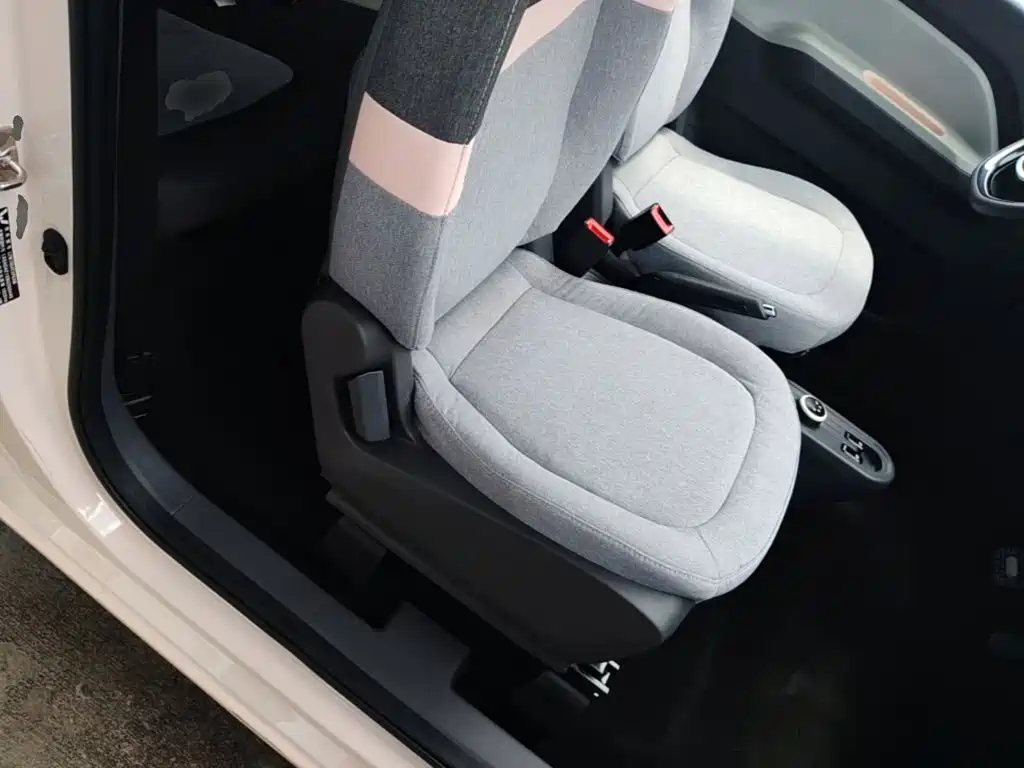 Wuling MINIEV — миниатюра 25