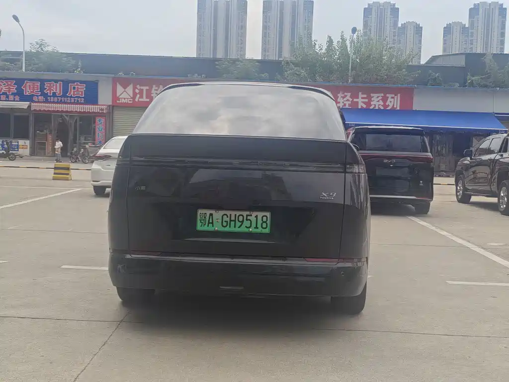 XPeng X9 — миниатюра 15