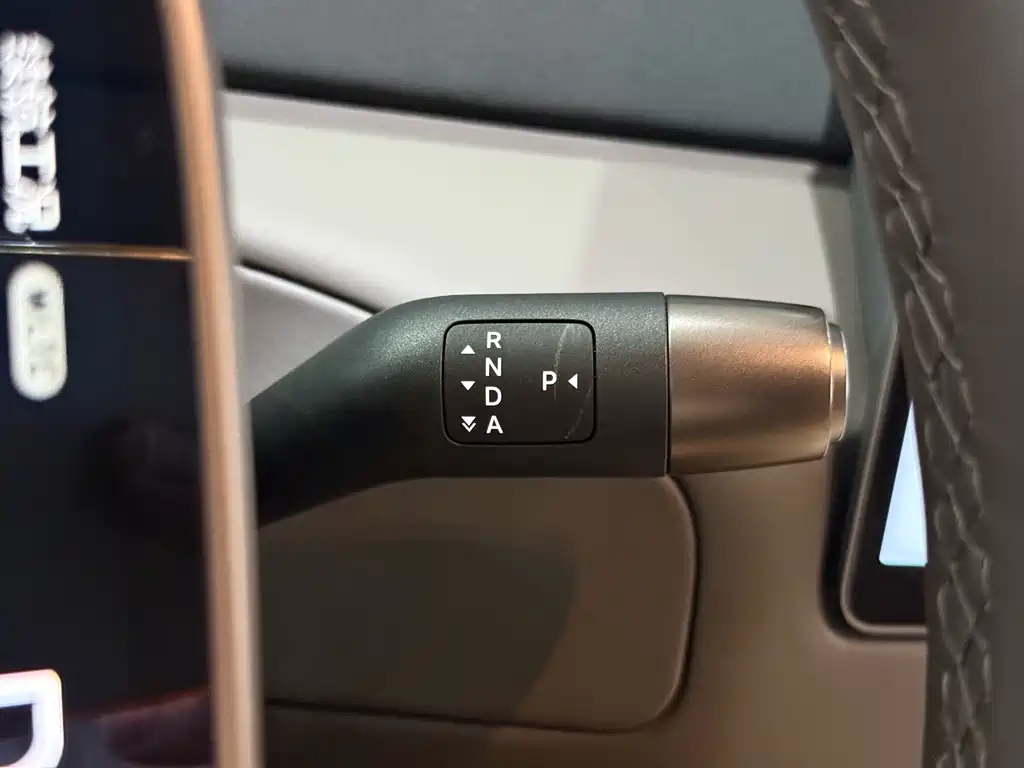 Li Auto Li MEGA — миниатюра 6