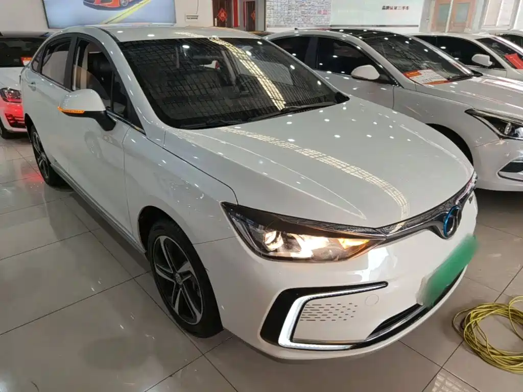 BAIC EU5 — миниатюра 4