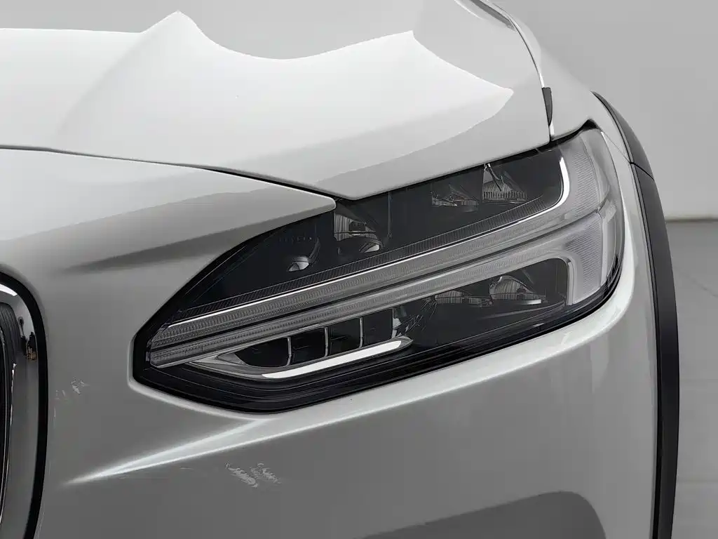 Volvo V90 — миниатюра 7