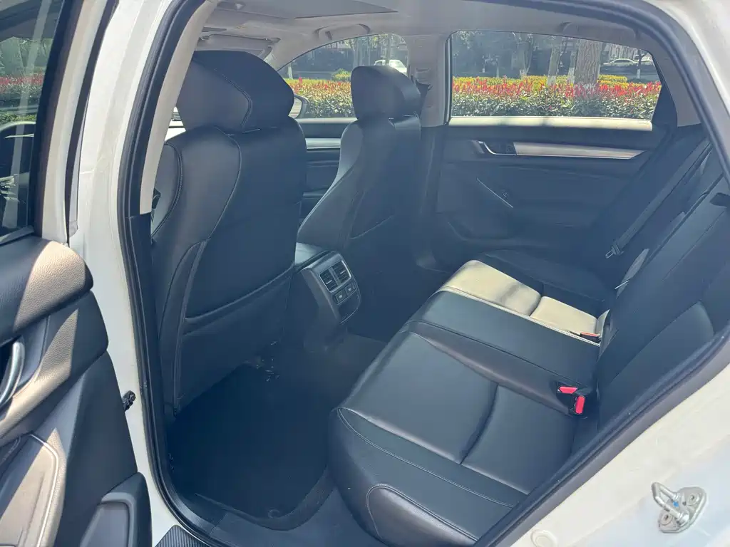 Honda Accord — миниатюра 6