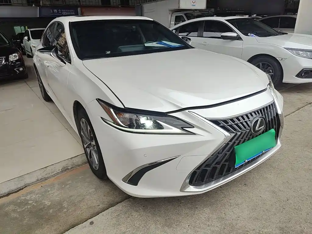 Lexus ES — миниатюра 4
