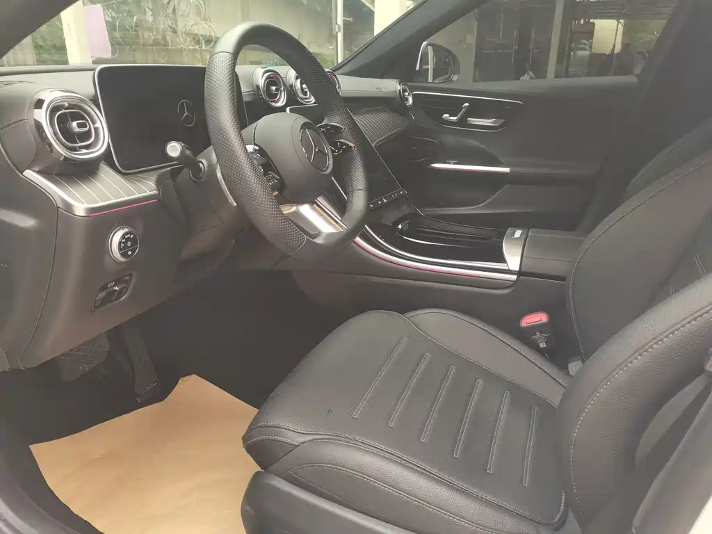 Mercedes-Benz C-Class — миниатюра 6