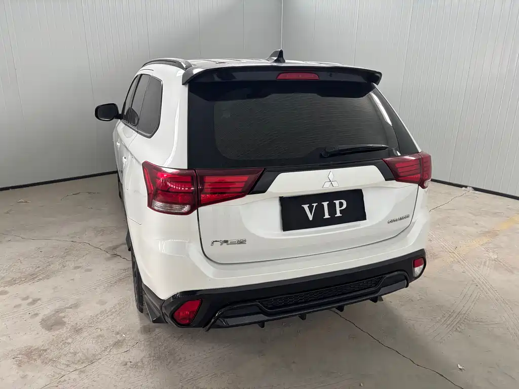 Mitsubishi Outlander 2021 2.0L 5 мест