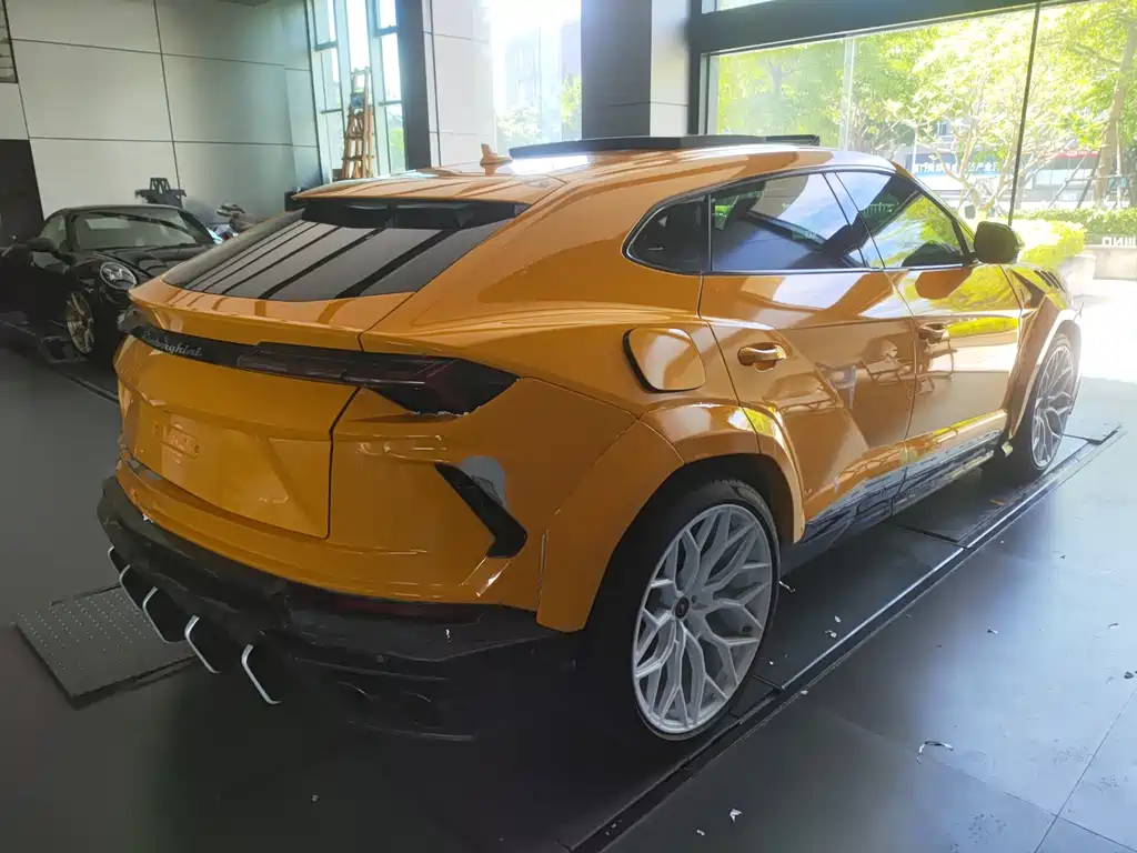 Lamborghini Urus 2018 4.0T V8