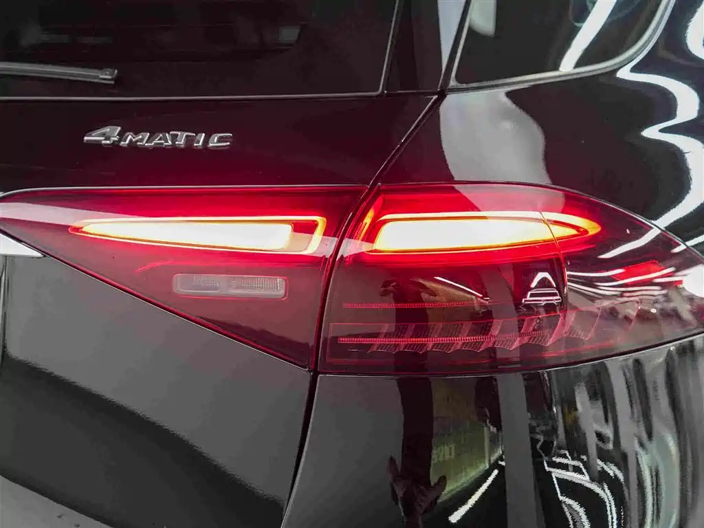 Mercedes-Benz GLE (Import) — миниатюра 17