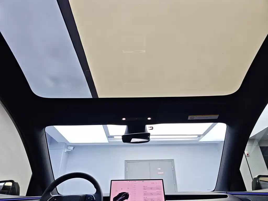 Tesla Model Y L — миниатюра 13