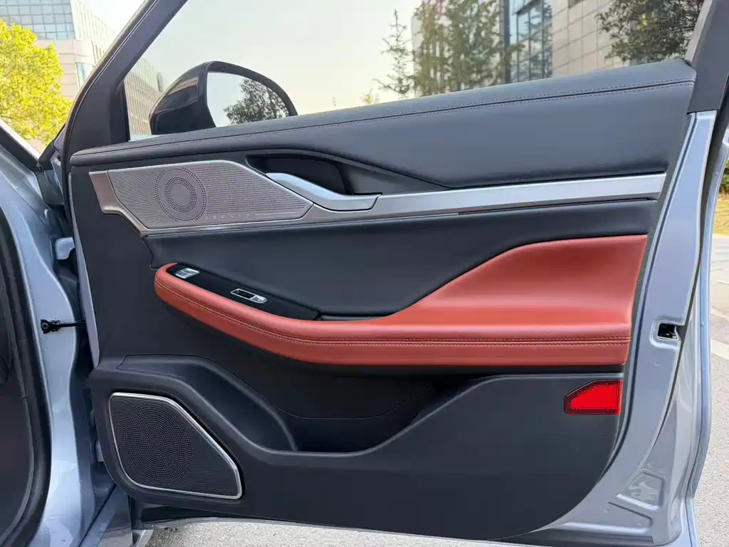 Lincoln Z — миниатюра 12