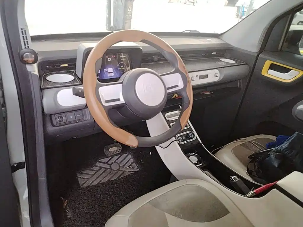 Wuling MINIEV — миниатюра 11