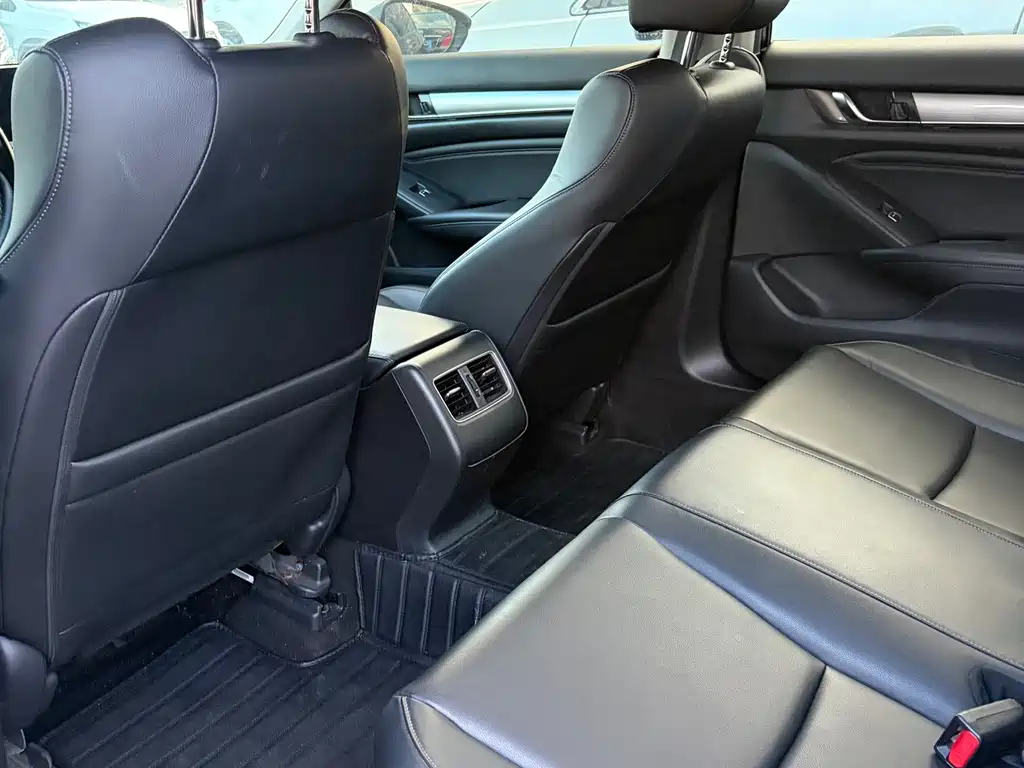 Honda Accord — миниатюра 5