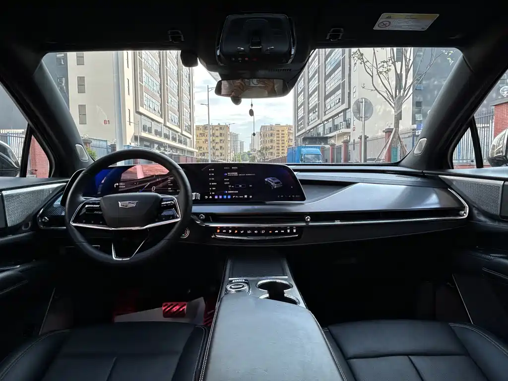 Cadillac XT5 — миниатюра 10