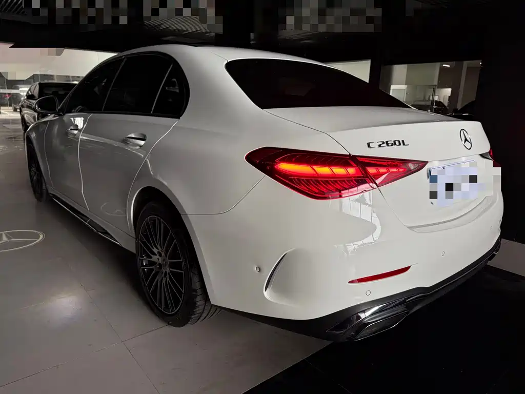 Mercedes-Benz C-Class — миниатюра 4