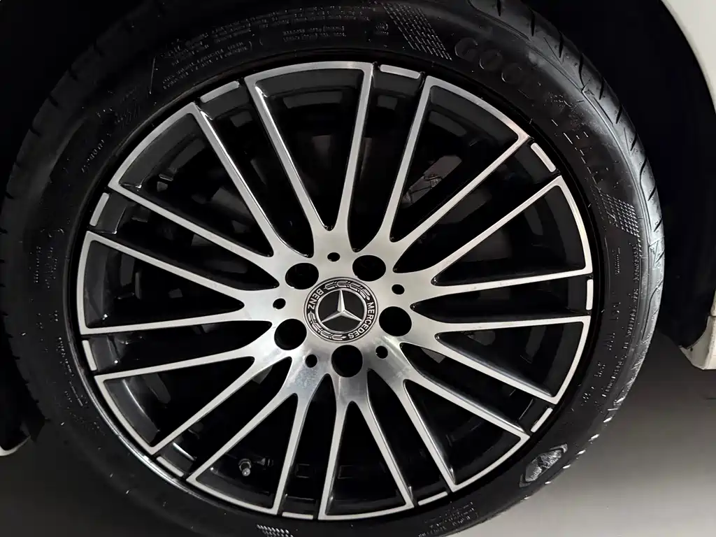 Mercedes-Benz C-Class — миниатюра 5