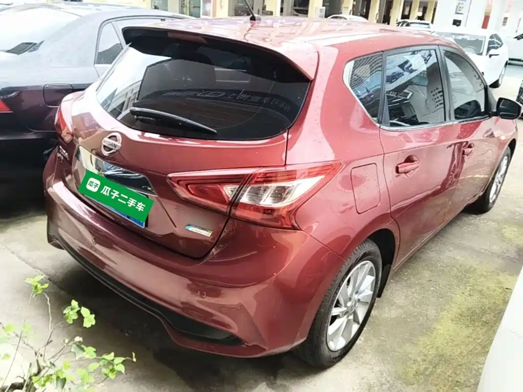 Nissan Tiida — миниатюра 7