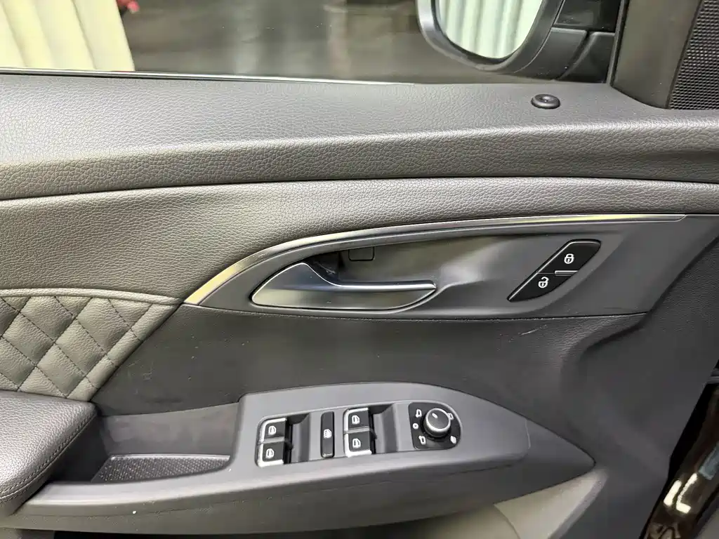 Borgward BX7 — миниатюра 25