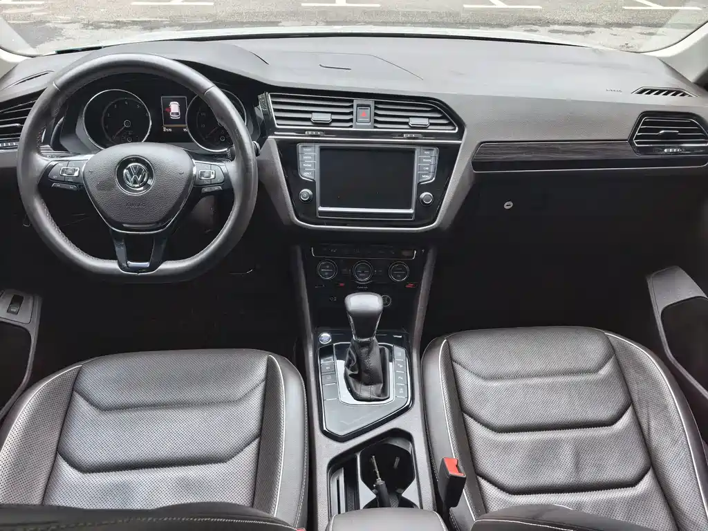 Volkswagen Tiguan L — миниатюра 10