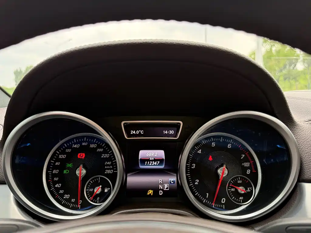 Mercedes-Benz GLS — миниатюра 9