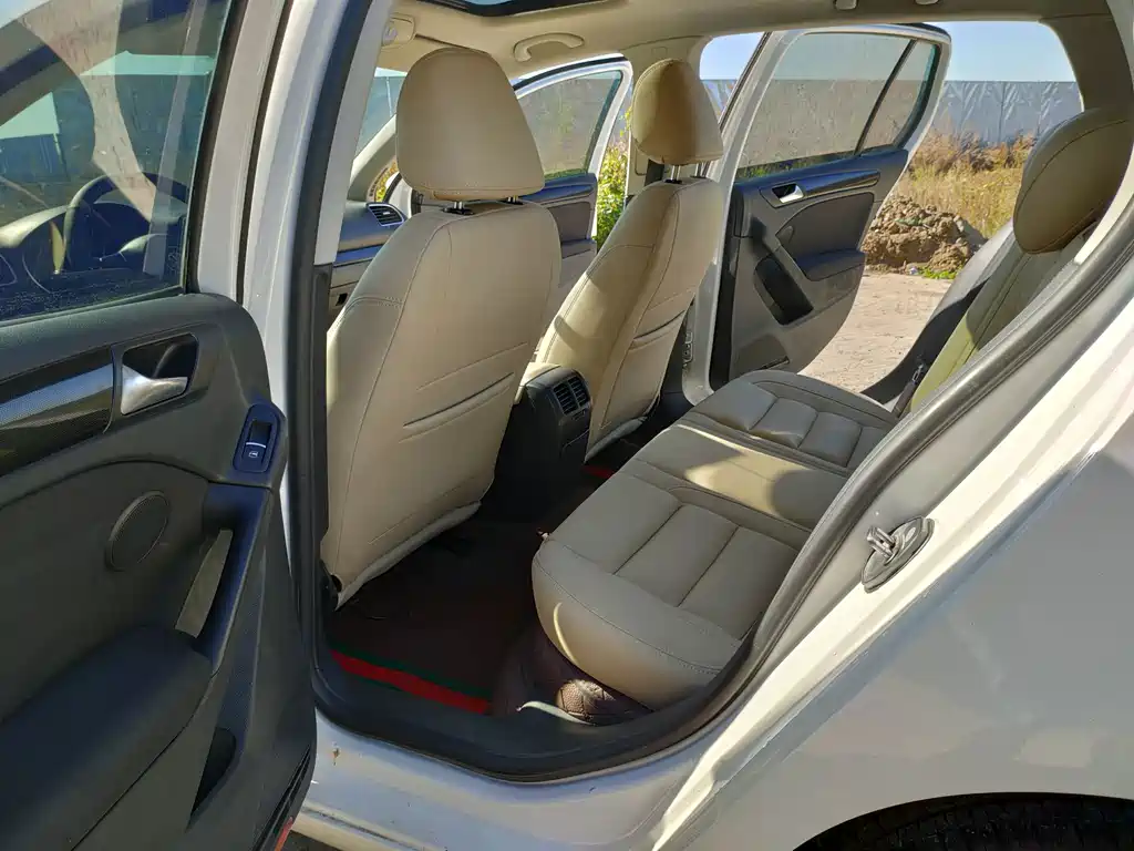 Volkswagen Golf — миниатюра 16
