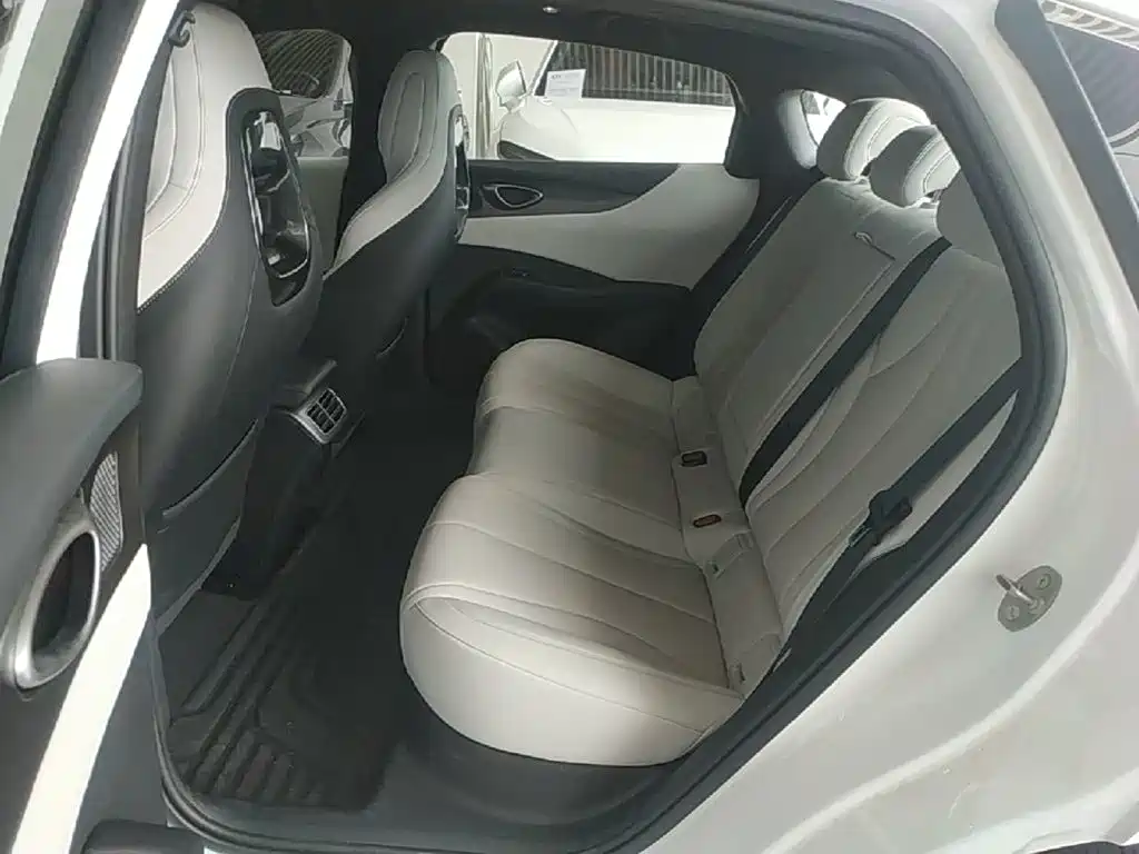 BYD Seal 06 — миниатюра 17