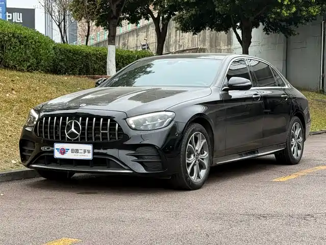 MERCEDES-BENZ E CLASS